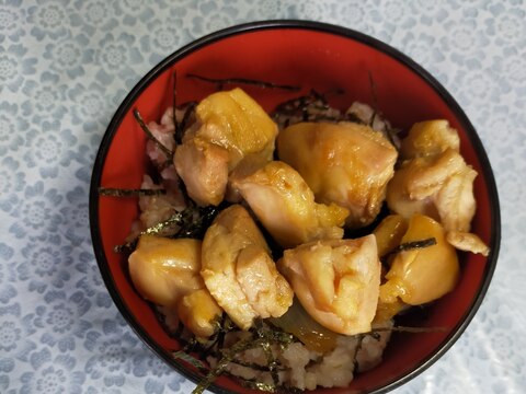 串に刺ささず簡単✩彡焼鳥をご飯と一緒に焼鳥丼